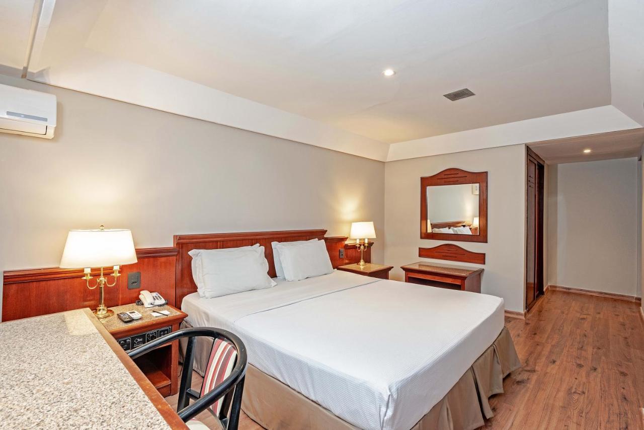 Rede Andrade Braz Hotel กูรีตีบา ภายนอก รูปภาพ