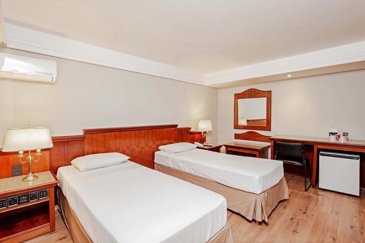 Rede Andrade Braz Hotel กูรีตีบา ภายนอก รูปภาพ